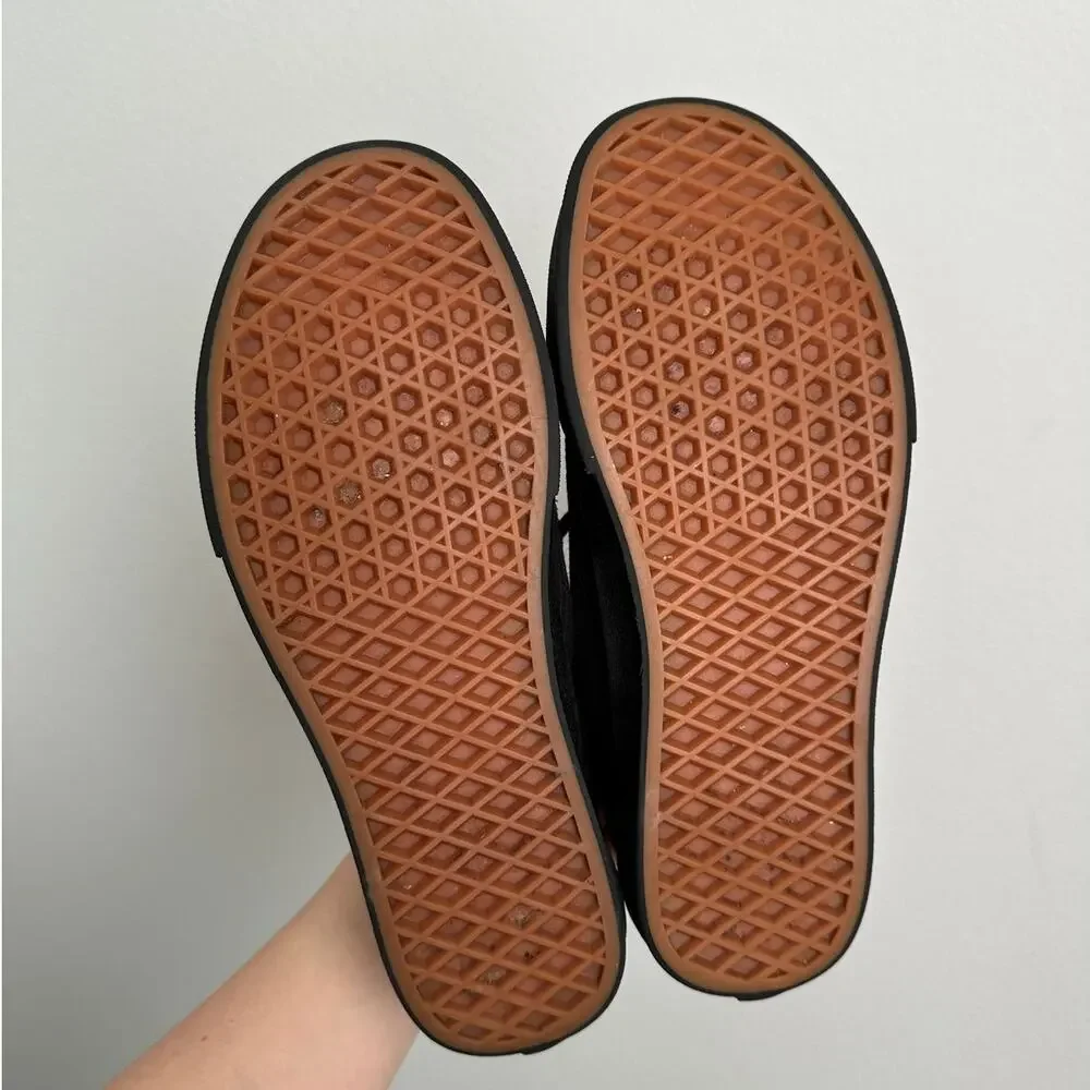 Vans Black Low-Top Lace-Up Sneakers
